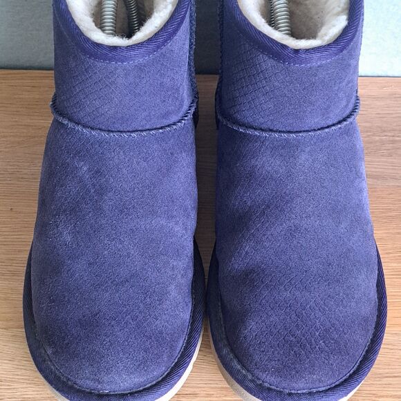 UGG Classic Mini Exotic Scales Marine Navy Blue Women 6 Suede Snow Boots Short - Picture 9 of 12